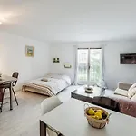 Chic Appartement, Coeur De Tropez, Place Des Lices * Σαιν-Τροπέ
