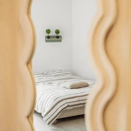 Chic Appartement, Coeur De Tropez, Place Des Lices Apartment *