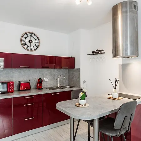 Chic Appartement, Coeur De Tropez, Place Des Lices Apartment *