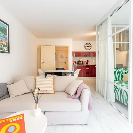Chic Appartement, Coeur De Tropez, Place Des Lices Διαμέρισμα Σαιν-Τροπέ
