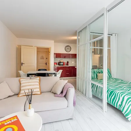 Chic Appartement, Coeur De Tropez, Place Des Lices סן טרופז