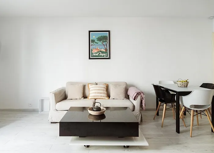 Chic Appartement, Coeur De Tropez, Place Des Lices *