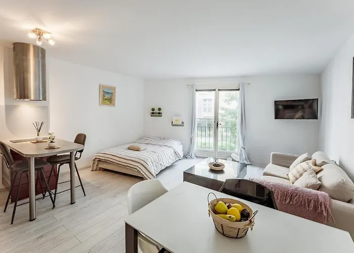 Chic Appartement, Coeur De Tropez, Place Des Lices * Saint-Tropez